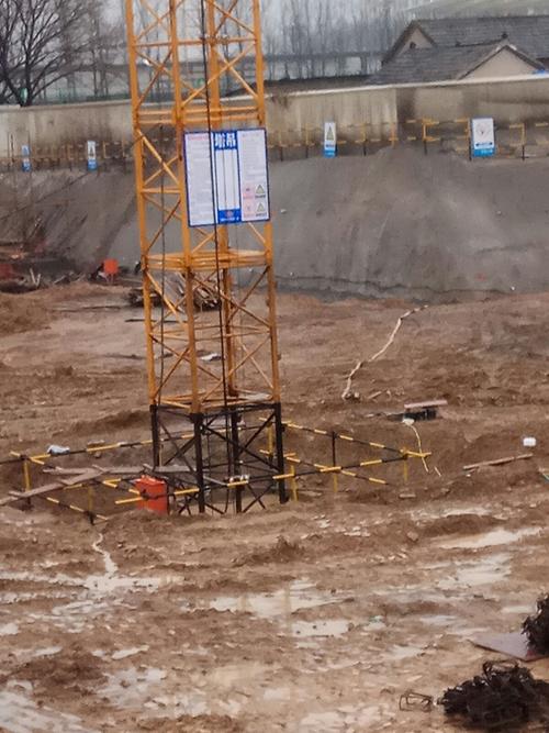 塔吊 #塔機租賃 三臺基礎(chǔ)已做好#加油干就完了